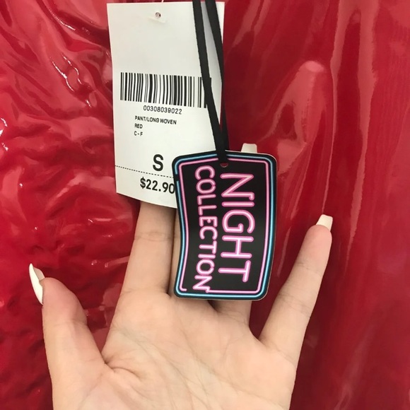 Red latex pants - Picture 2 of 2